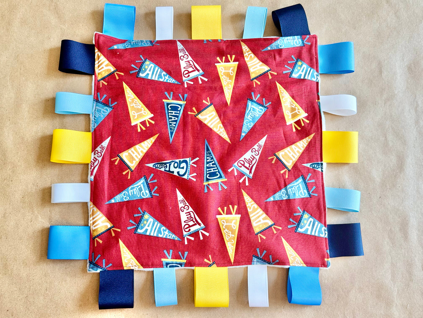 Little Champ : Tag Blanket