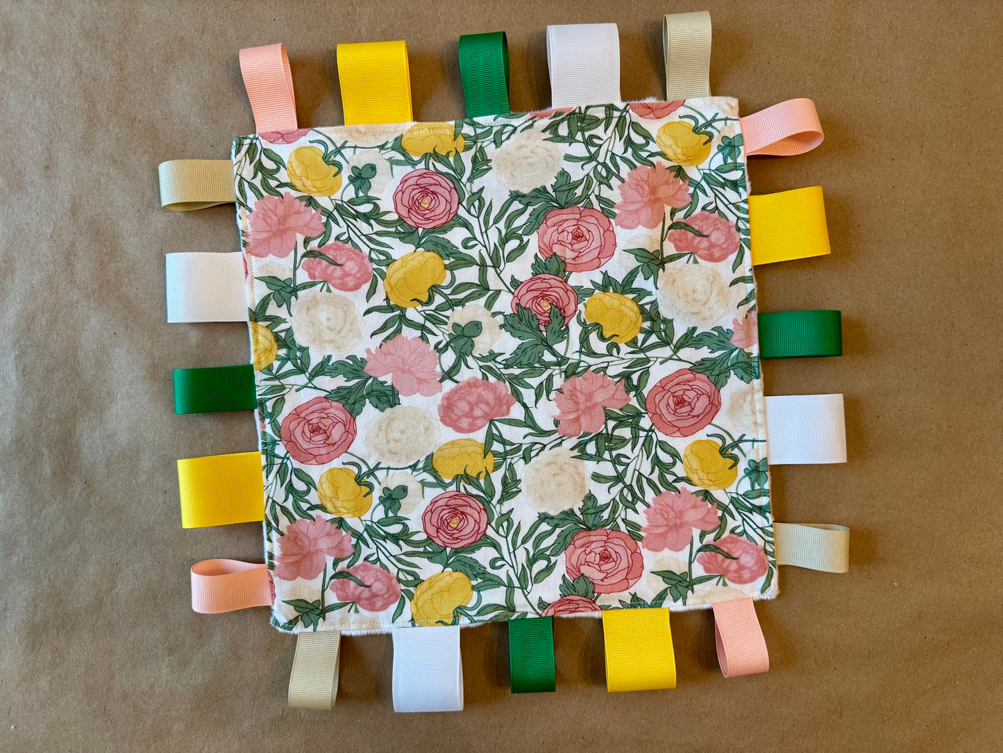baby infant newborn babies baby gift baby shower gift baby boy baby girl baby shower gift ideas new mom mom-to-be expectant mom baby essentials baby must-haves bandana bib burp cloth sensory tag blanket blankie teether teething ring nursing feeding baby a