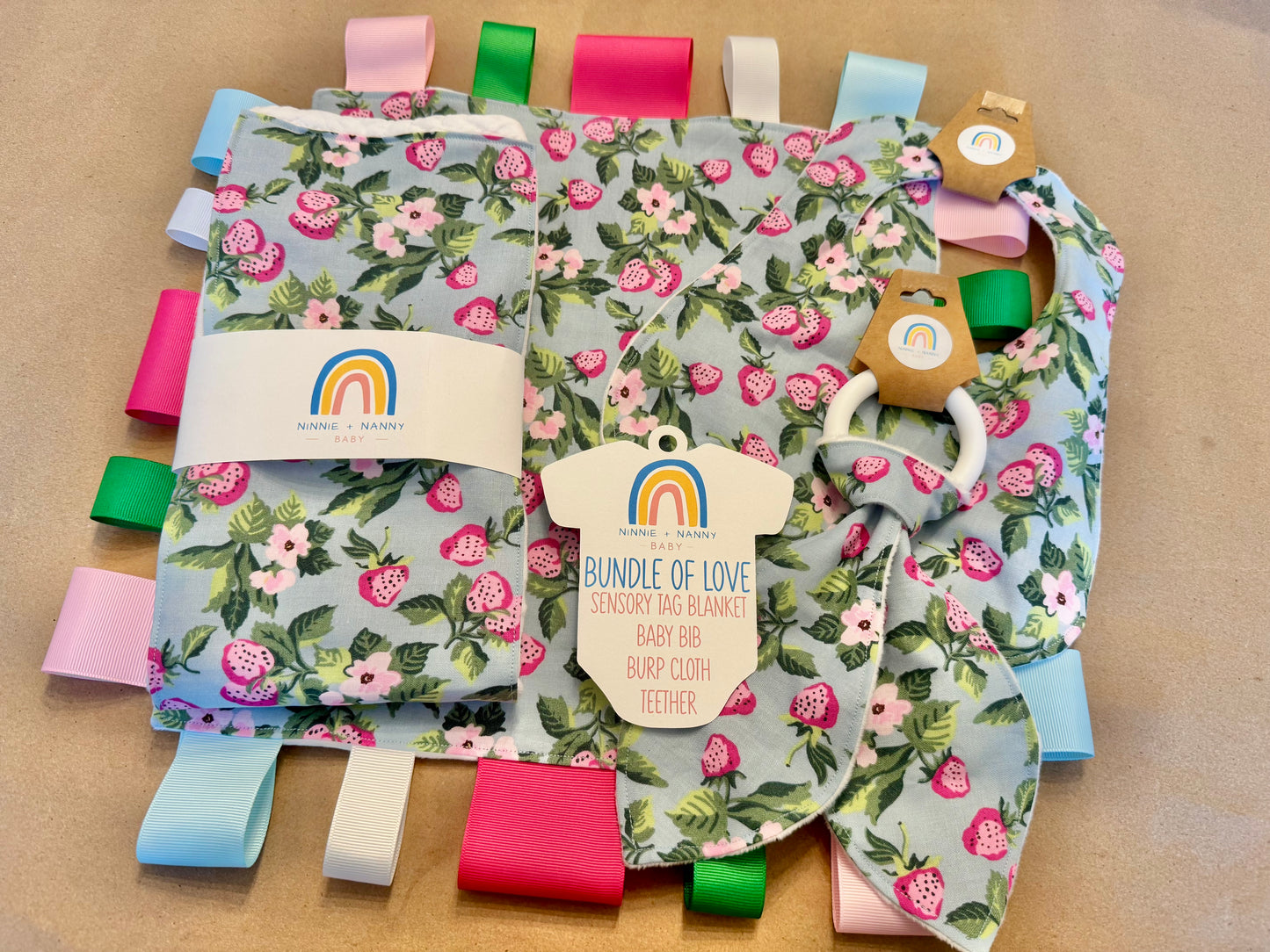 Strawberry Vines : Tag Blanket