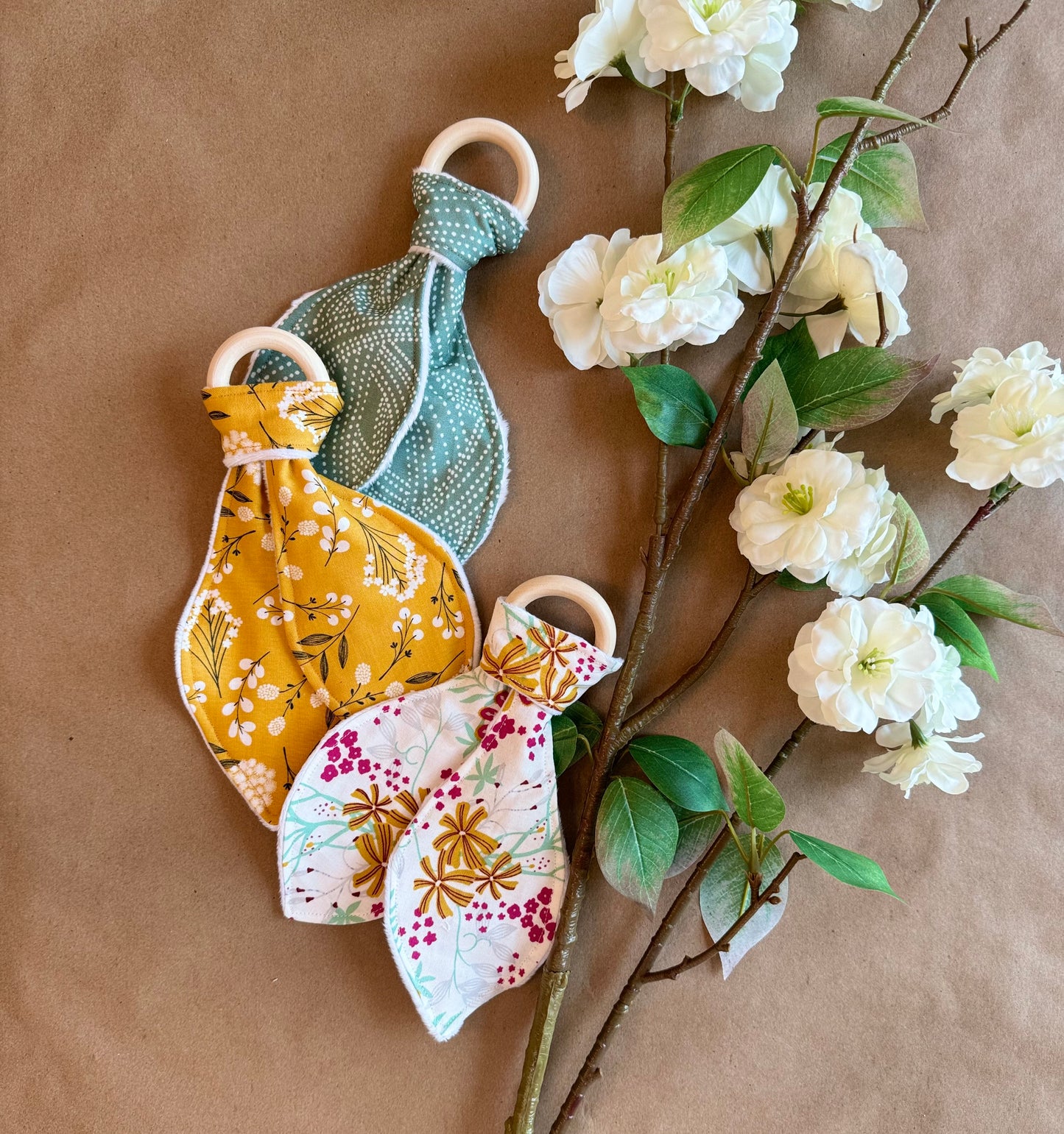 baby infant newborn babies baby gift baby shower gift baby boy baby girl baby shower gift ideas new mom mom-to-be expectant mom baby essentials baby must-haves bandana bib burp cloth sensory tag blanket blankie teether teething ring nursing feeding baby a