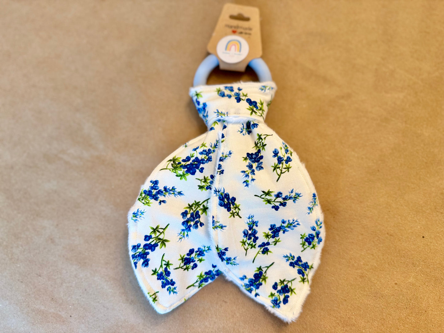 baby infant newborn babies baby gift baby shower gift baby boy baby girl baby shower gift ideas new mom mom-to-be expectant mom baby essentials baby must-haves bandana bib burp cloth sensory tag blanket blankie teether teething ring nursing feeding baby a
