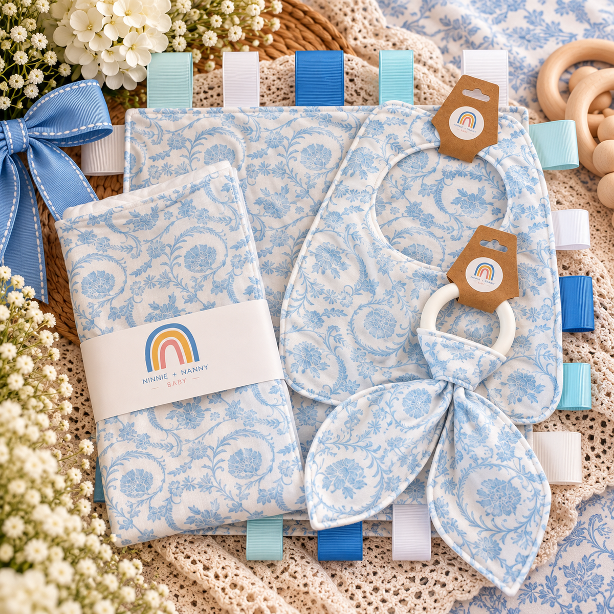Blue Toile : Burp Cloth