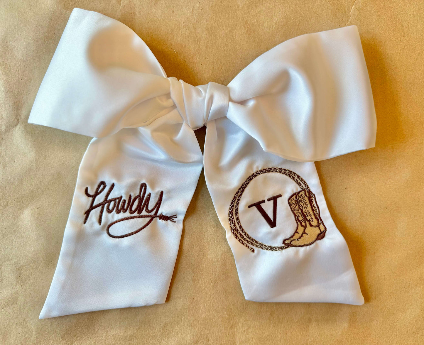 baby infant newborn babies baby gift baby shower gift baby boy baby girl baby shower gift ideas new mom mom-to-be expectant mom baby essentials baby must-haves bandana bib burp cloth sensory tag blanket blankie teether teething ring nursing feeding baby a