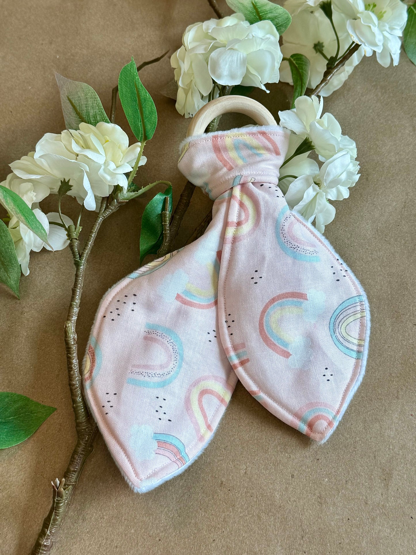 baby infant newborn babies baby gift baby shower gift baby boy baby girl baby shower gift ideas new mom mom-to-be expectant mom baby essentials baby must-haves bandana bib burp cloth sensory tag blanket blankie teether teething ring nursing feeding baby a