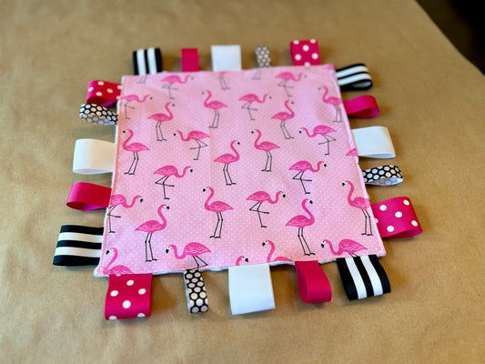 Cindy the Flamingo : Tag Blanket