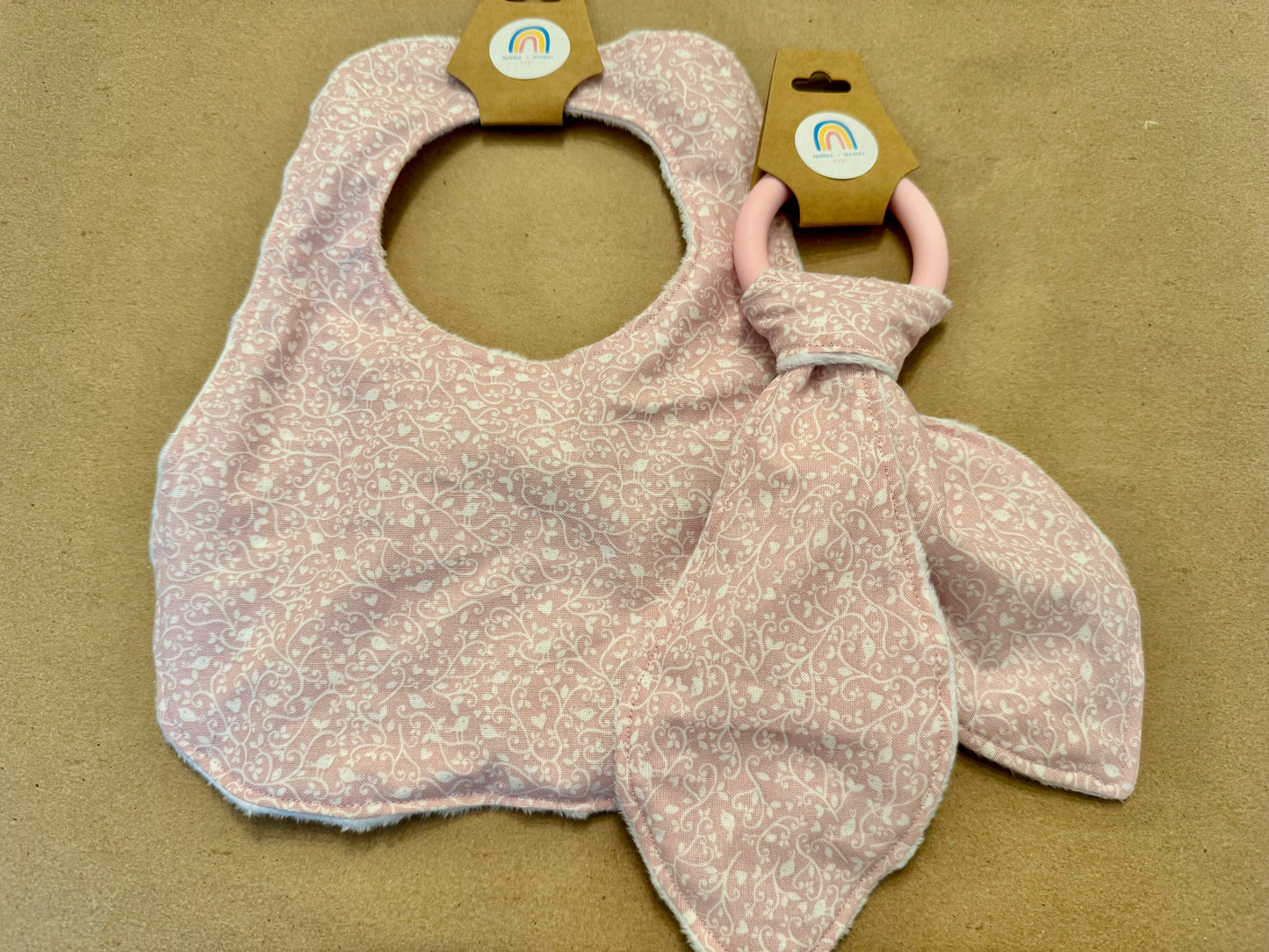 Little Lovebirds : Bib