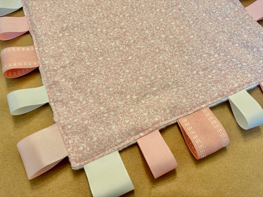 Little Lovebirds : Tag Blanket