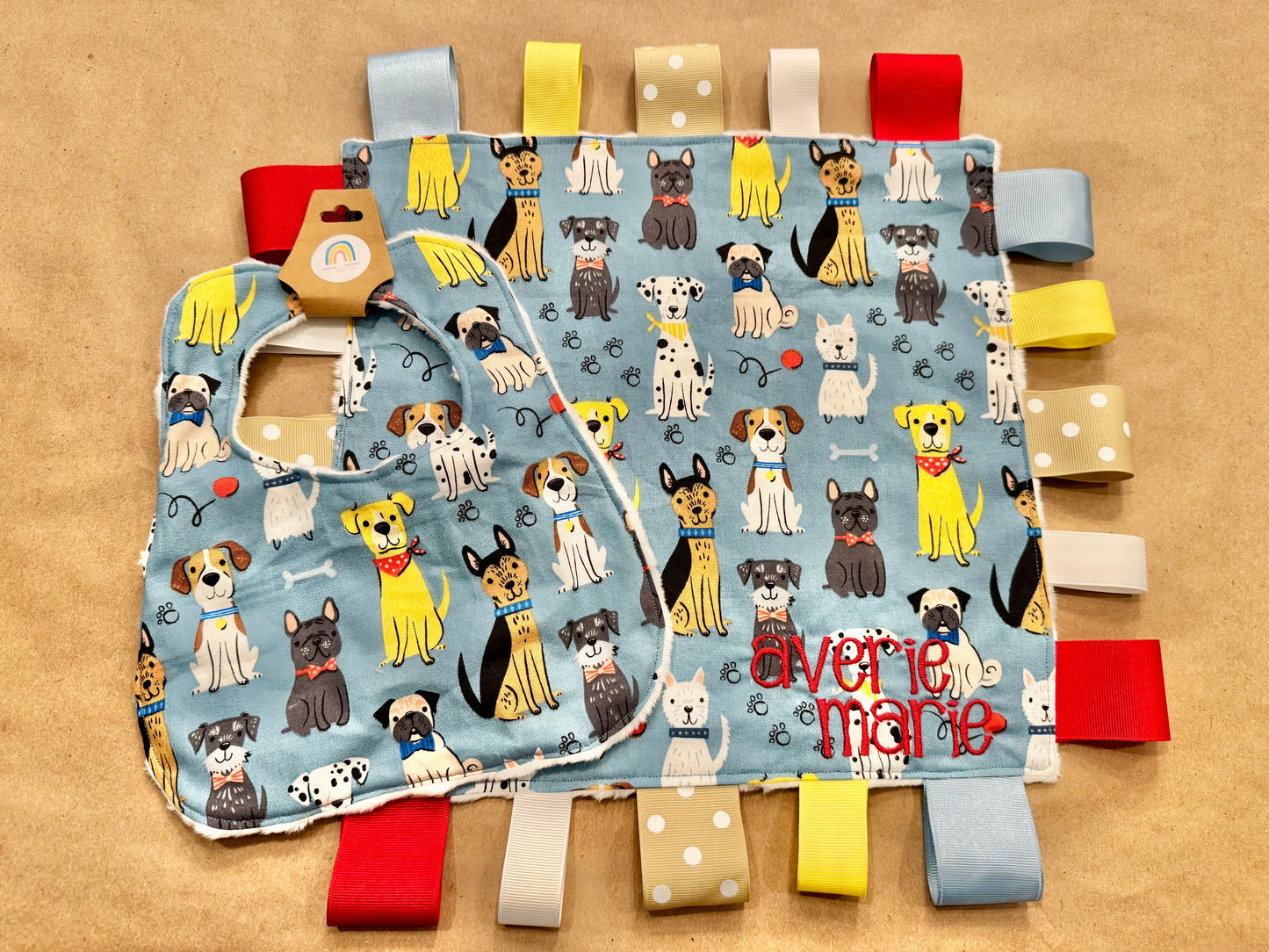 Puppy Love : Bib