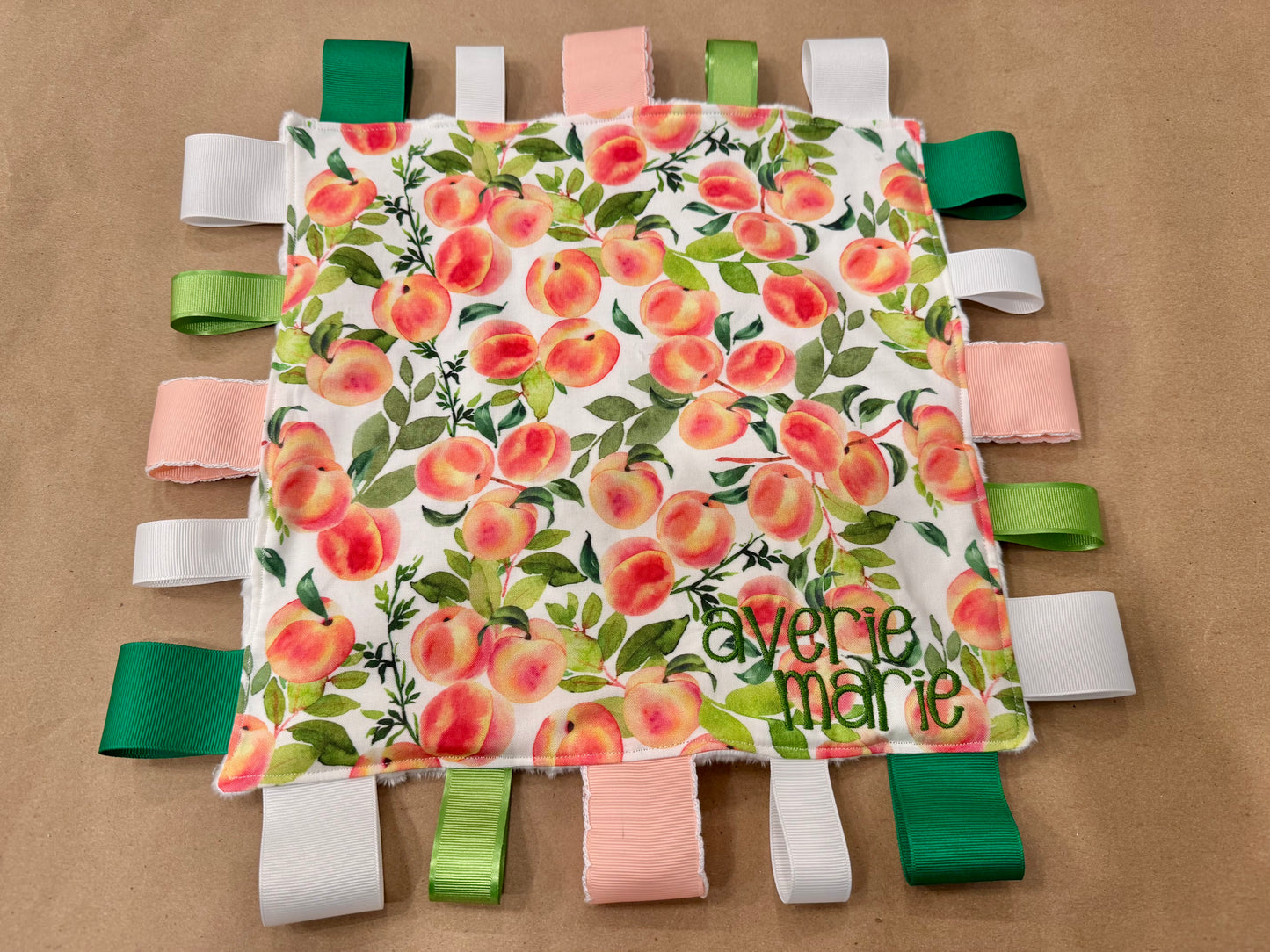 Georgia Peaches : Tag Blanket