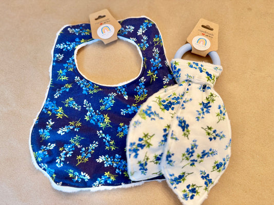 baby infant newborn babies baby gift baby shower gift baby boy baby girl baby shower gift ideas new mom mom-to-be expectant mom baby essentials baby must-haves bandana bib burp cloth sensory tag blanket blankie teether teething ring nursing feeding baby a
