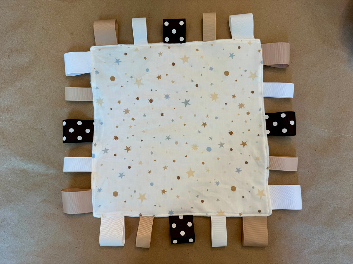 Little Dreamer : Tag Blanket