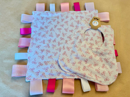 Pretty Bows : Bib