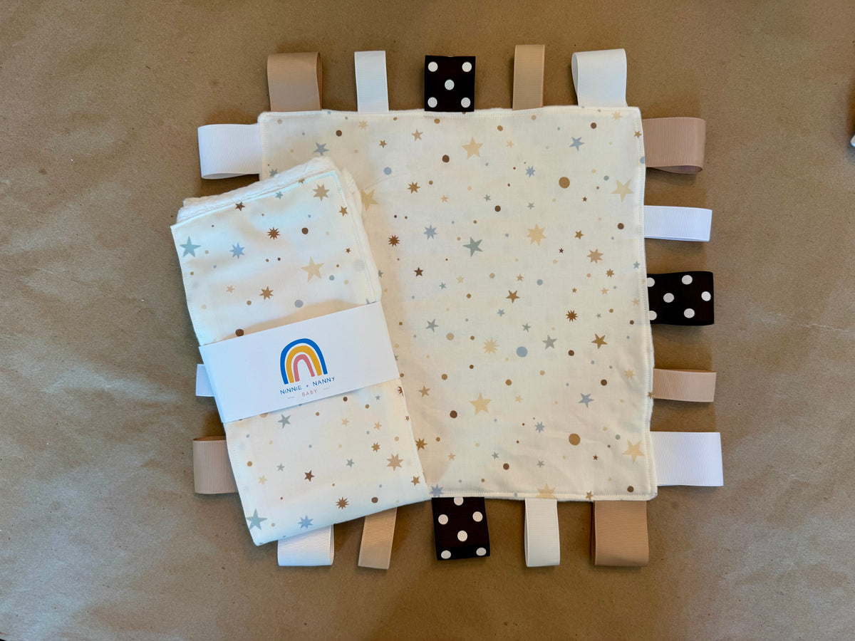Little Dreamer : Tag Blanket