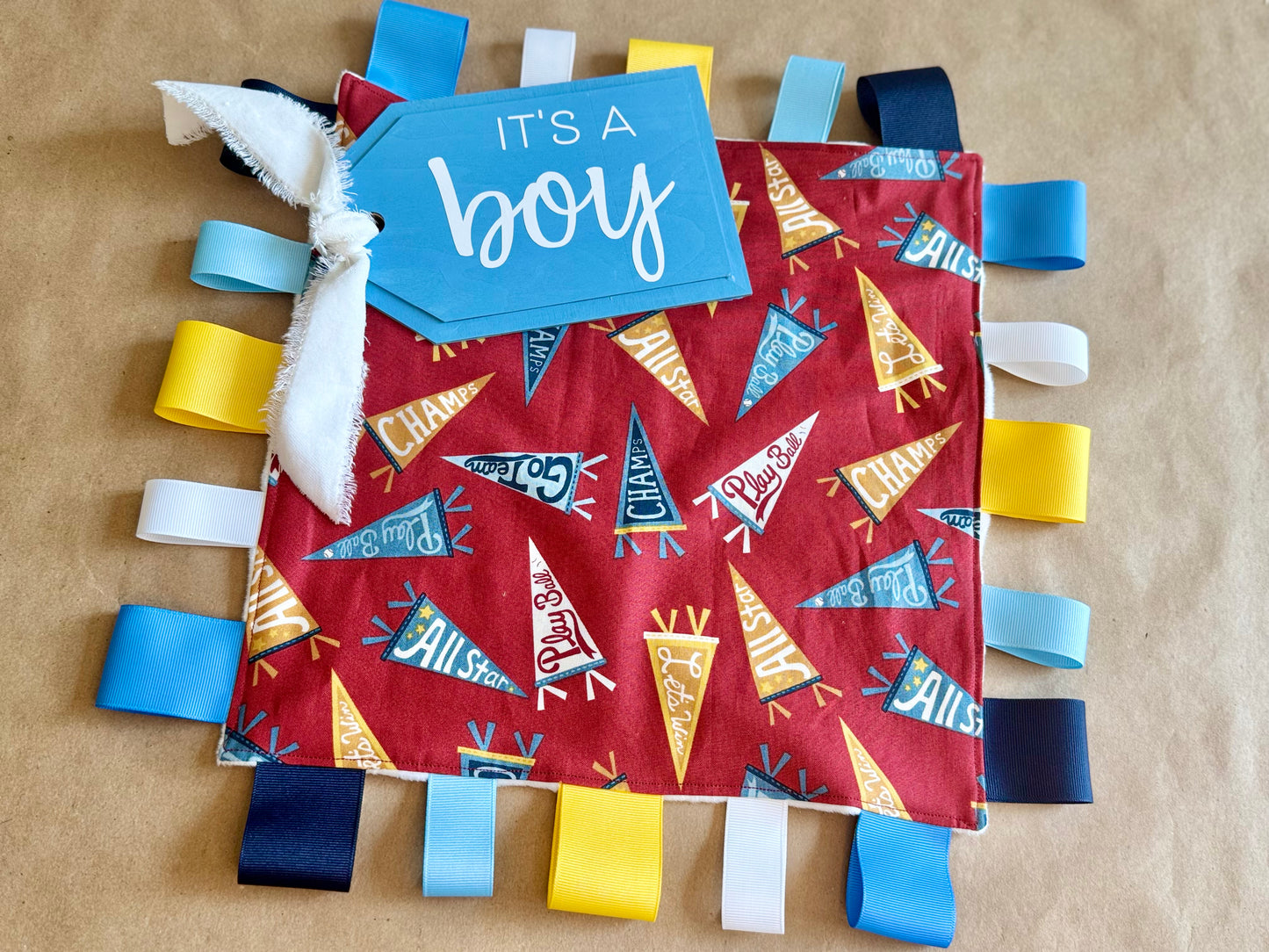 Little Champ : Tag Blanket