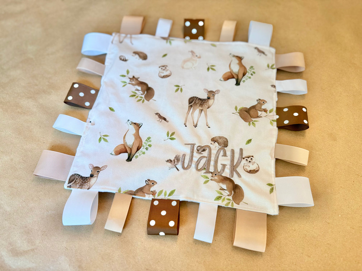 Little Woodland Friends : Sensory Tag Blanket