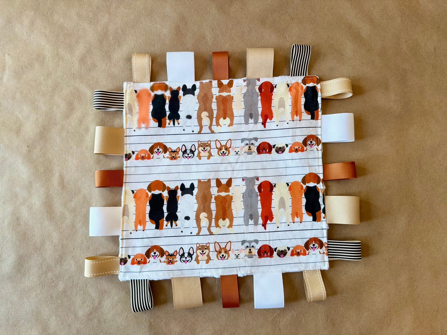 Peeking Puppies : Tag Blanket