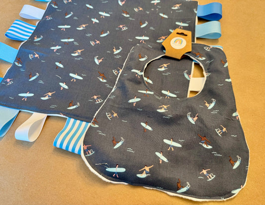 Surf’s Up Jordan : Bib