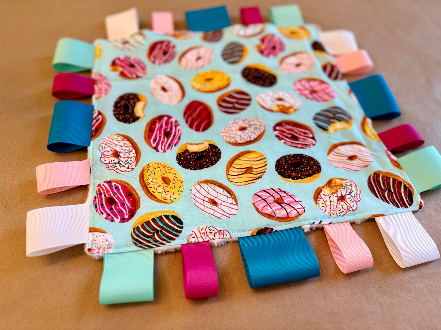 Donut : Tag Blanket