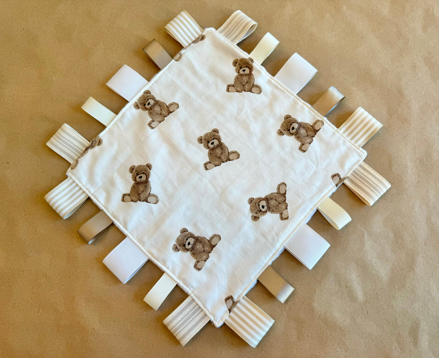 Teddy Bear : Tag Blanket