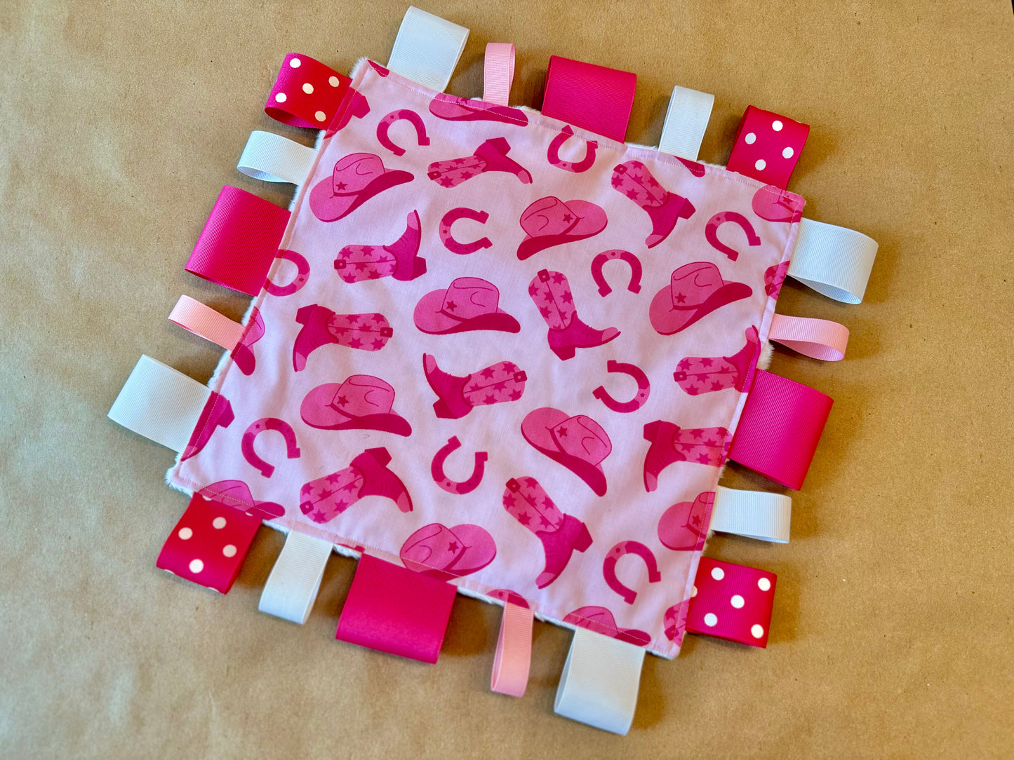 Cowgirls : Tag Blanket