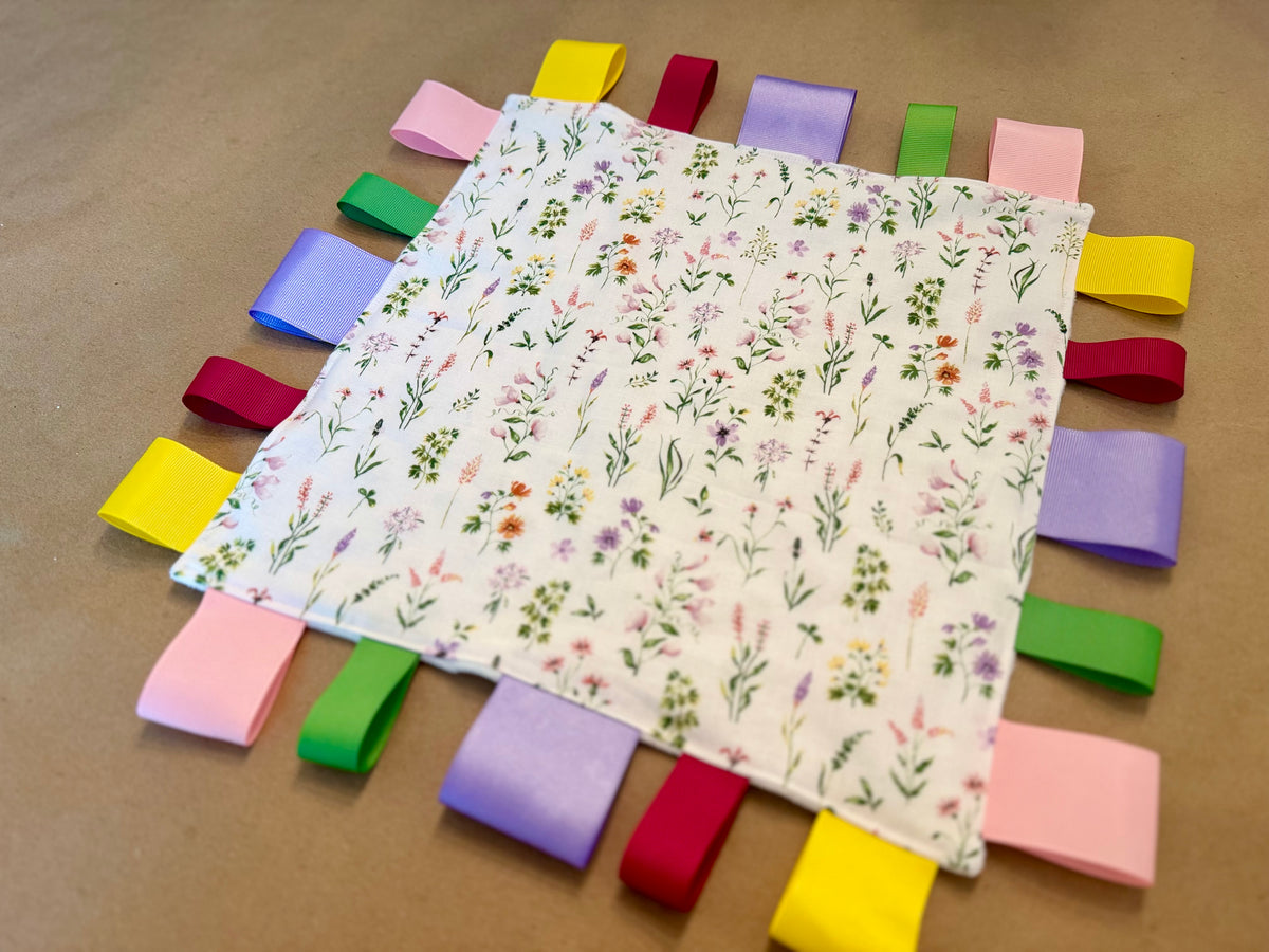 Texas in Bloom : Tag Blanket