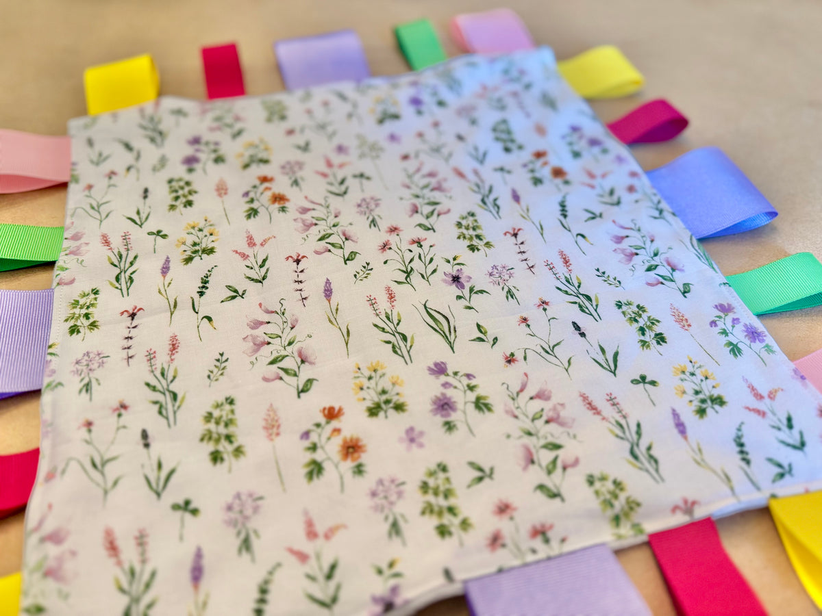 Texas in Bloom : Tag Blanket